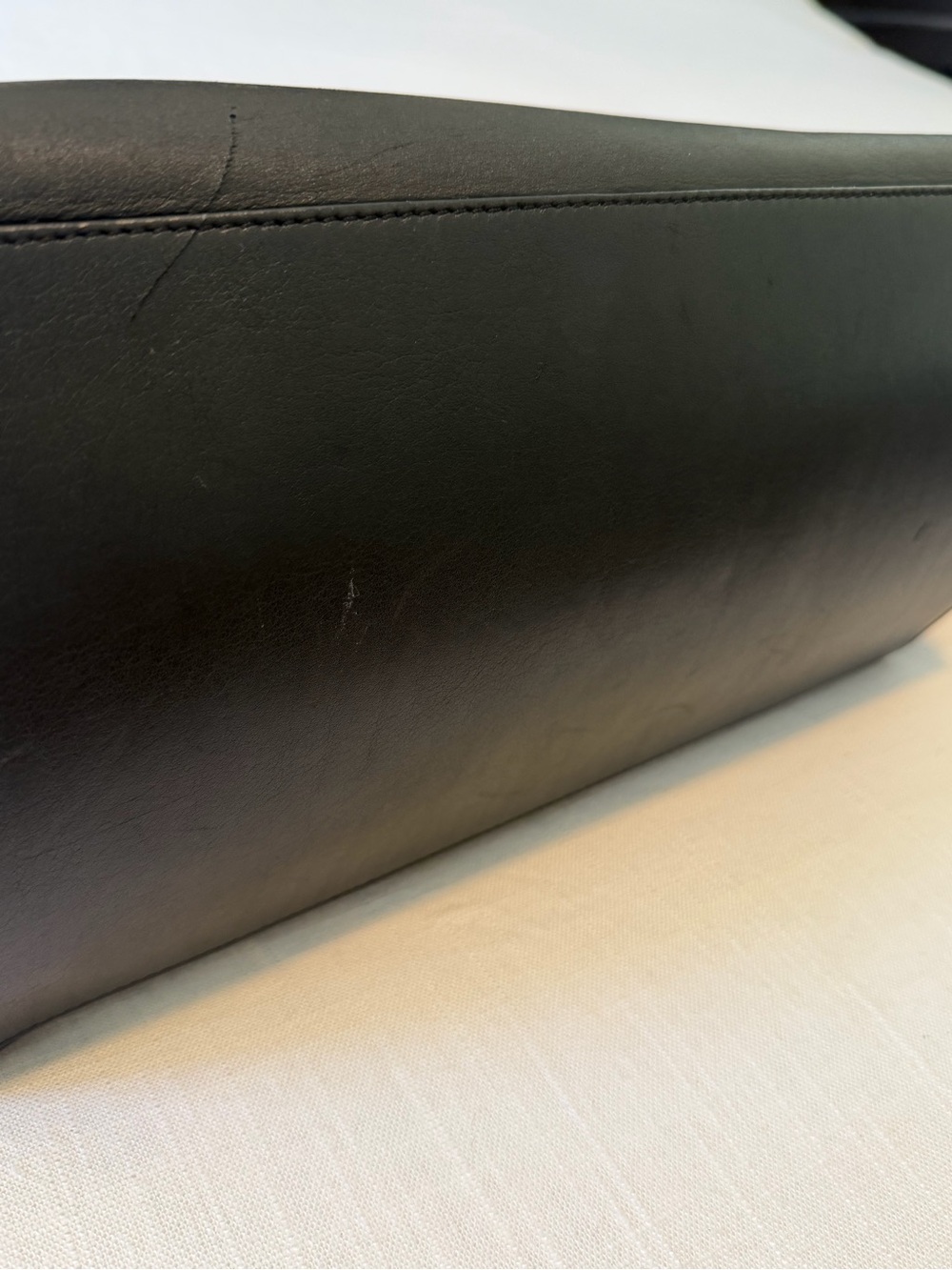 CELINE Leather Trapeze Medium Vintage - Picture 5 of 15